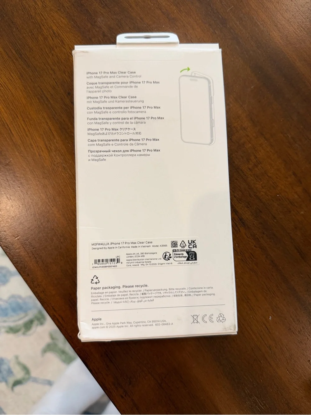 Apple Clear Case for iPhone 17 Pro Max - Transparent